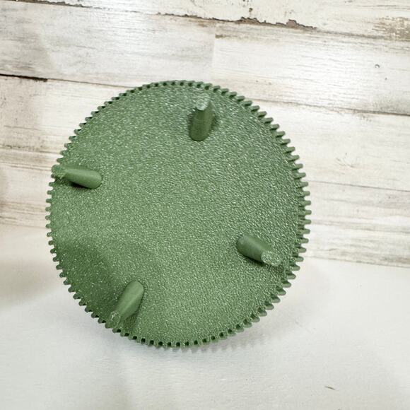 3D Printed Modern Flare Green Mini Planter Ribbed Design Four Legs Plant Display - Picture 8 of 9